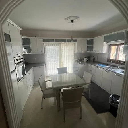 Modern With Pool In - Dream Vacation