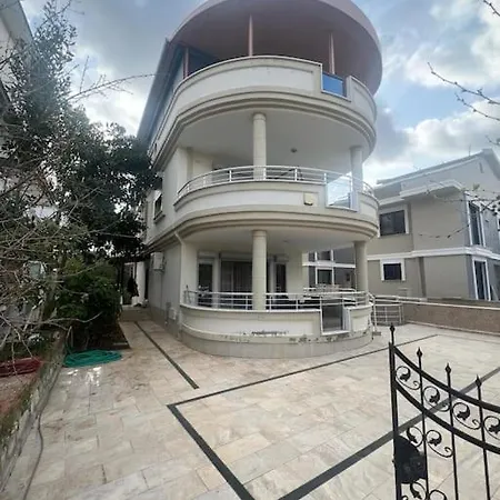 Modern With Pool In - Dream Vacation Villa